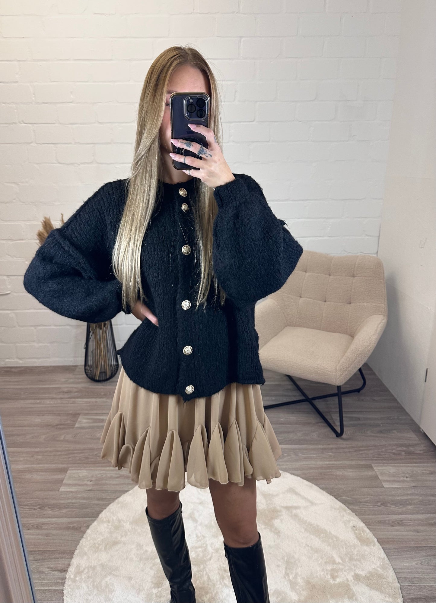 Strickjacke 'nimo' kurz schwarz