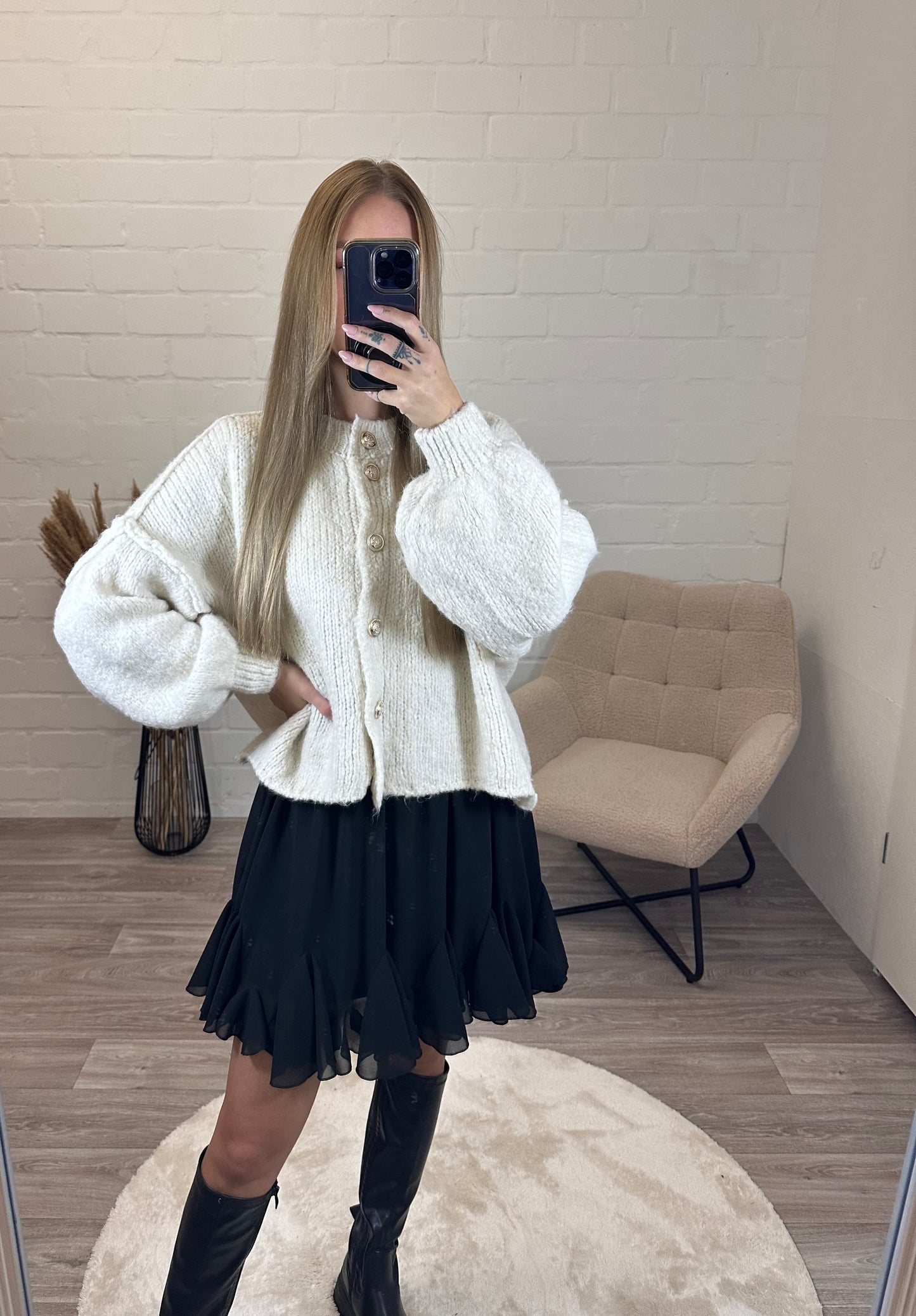 Strickjacke 'nimo' kurz weiß